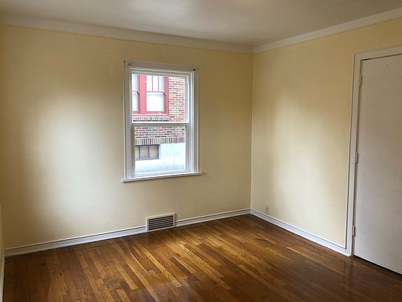 5th image of 410 Delaware Ave APT 1