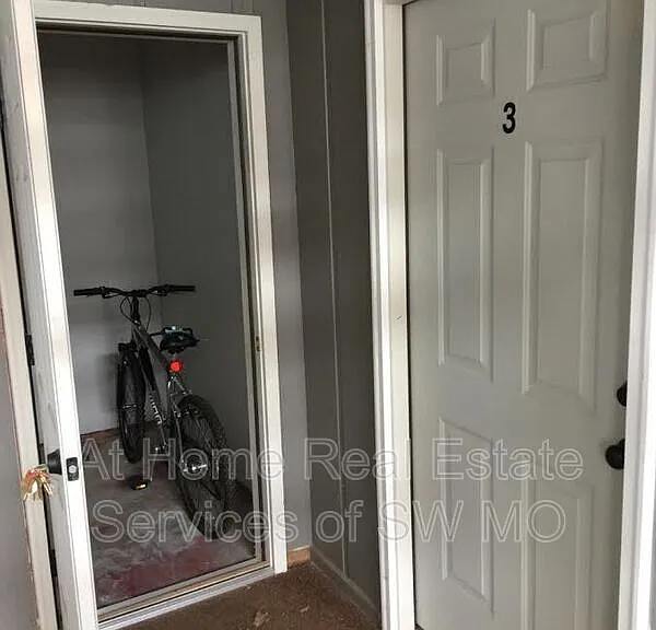 920 S Campbell R7 Regal #7 — Photo 11
