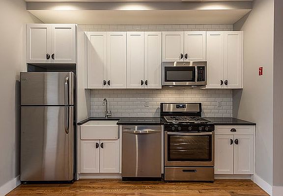 2nd image of 465 Rogers Ave #2