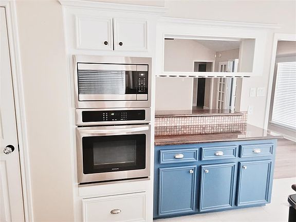 4th image of 4514 Jamaica Dr