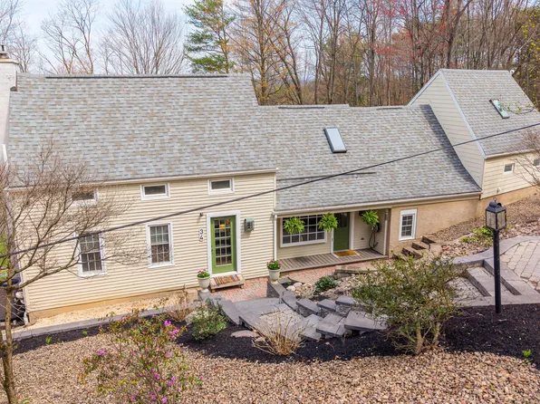 34 Nada Ln, Danville, PA 17821