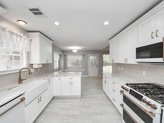 5th image of 8854 Creek Willow Dr