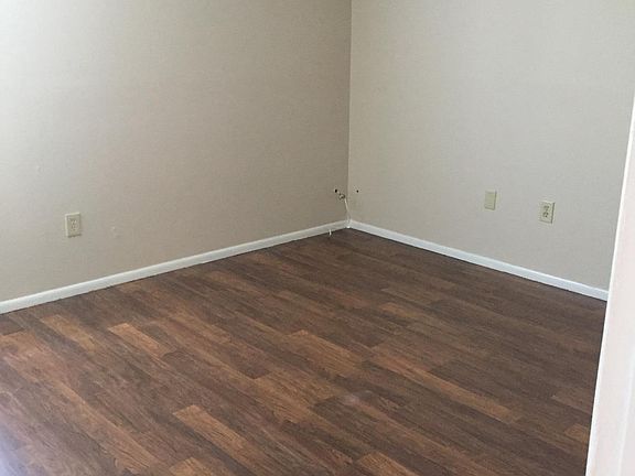 2nd image of 528 Orange 11 Dr