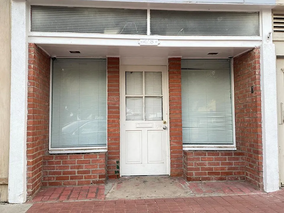 415 Center St #1