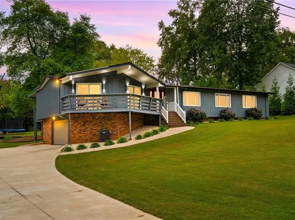 149 Cedar Cir, Thomasville, NC 27360