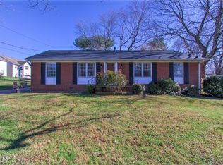 1910 Norwich Dr, Greensboro, NC 27410