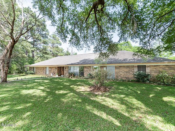 2nd image of 1011 Dove Dr