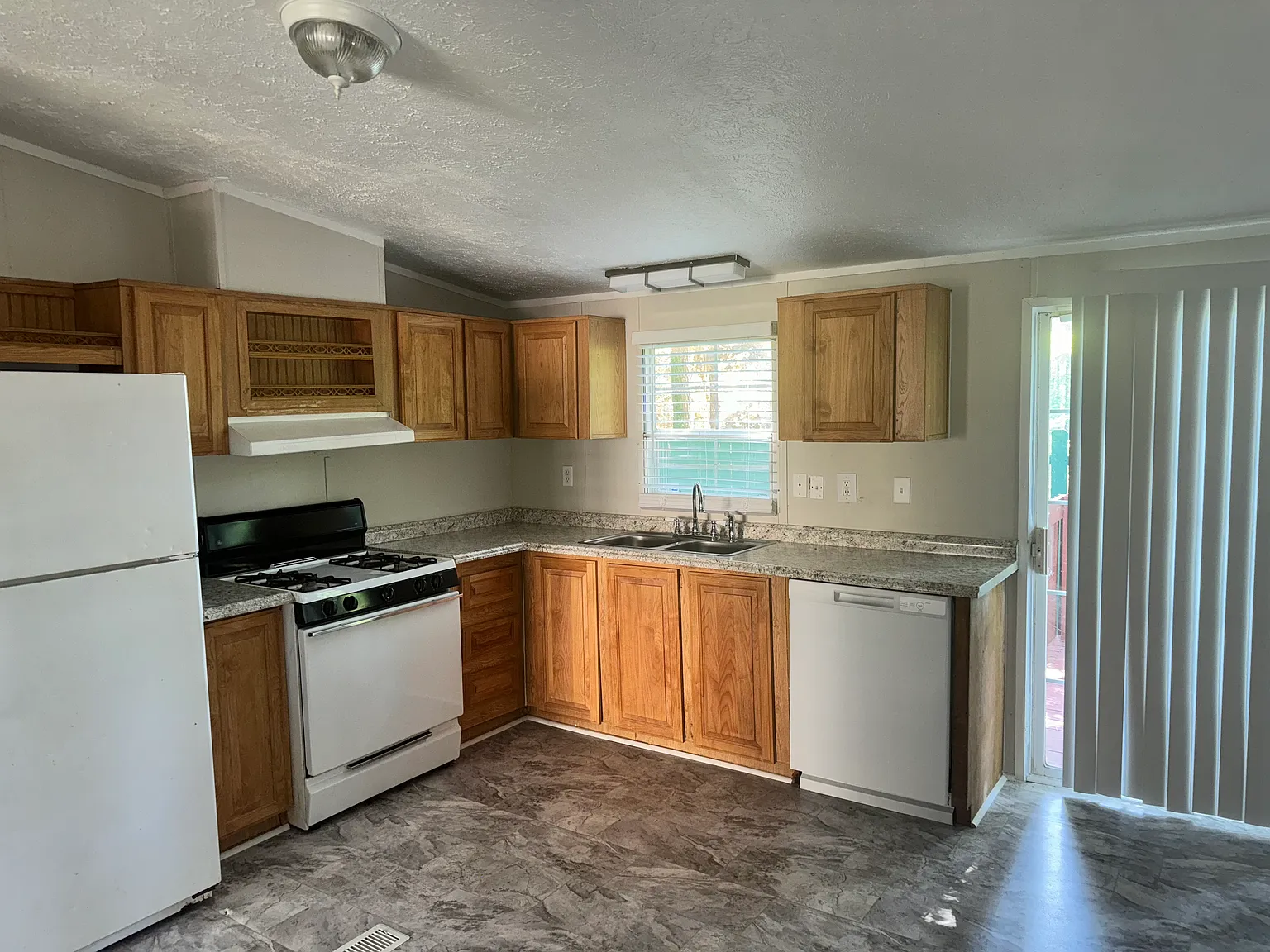 Arbor Village (4085 Midway rd, Douglasville 30134) — Photo 3