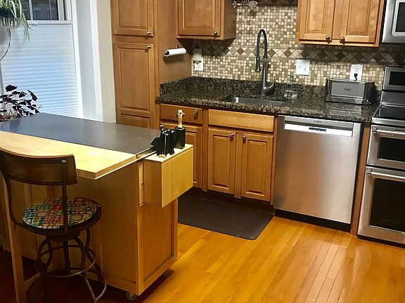 2nd image of 1413 Admiral Dr
