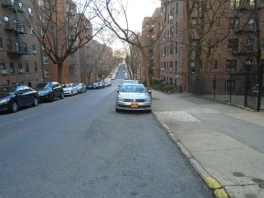 Rented by 18 REALTY | media 11