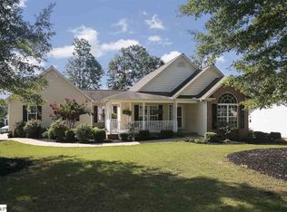 406 Lady Fairbank Ct, Boiling Springs, SC 29316