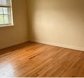 32 Seminary Ave — Photo 2