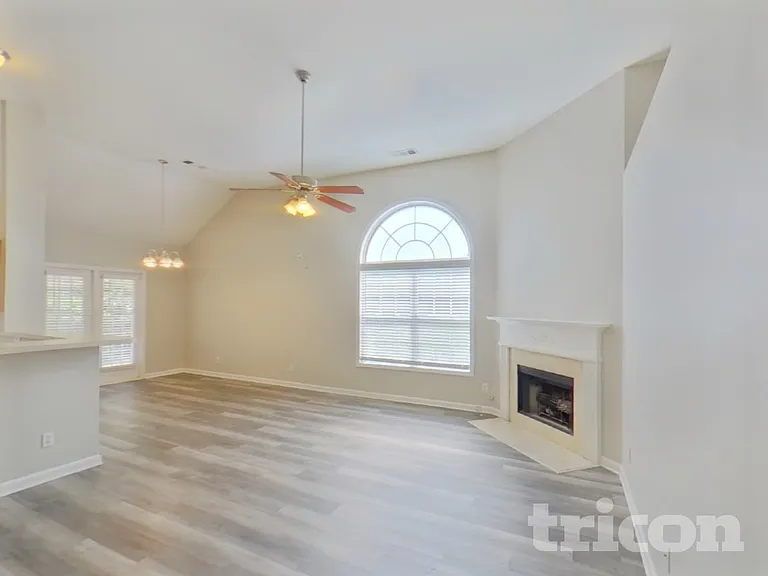 9635 Poole Rd — Photo 4