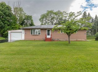 77 Dikeman Rd, Pittsford, NY 14534