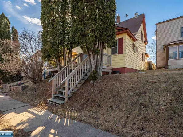 115 3rd St, Nashwauk, MN 55769