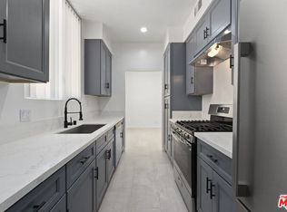 329 S Rexford Dr APT 1, Beverly Hills, CA 90212