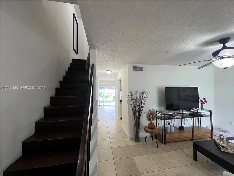 19372 SW 103rd Ct #B — Photo 3