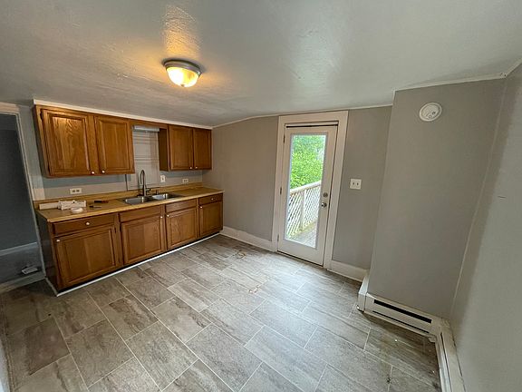 4th image of 41 Church St #B