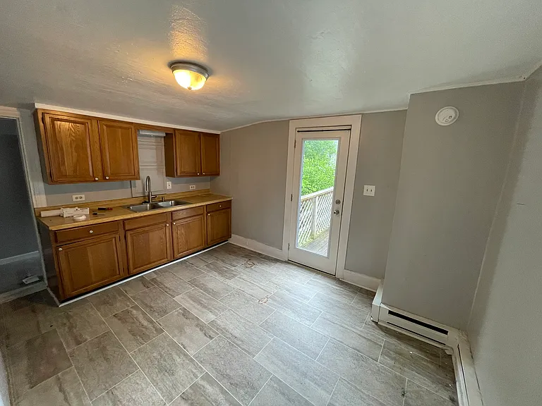 41 Church St #B — Photo 4
