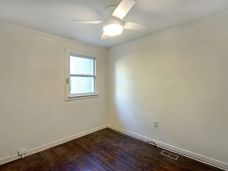 730 E Anderson St — Photo 33
