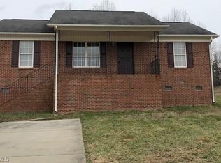 319 Wolf Island Rd, Reidsville, NC 27320