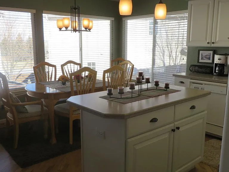 1533 Laurenwood Way — Photo 10