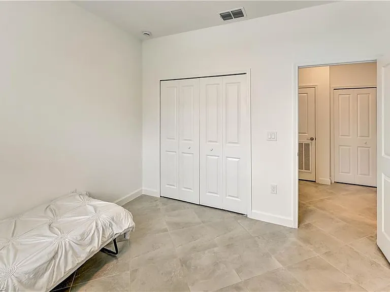 20545 Hazelnut Ct S — Photo 22