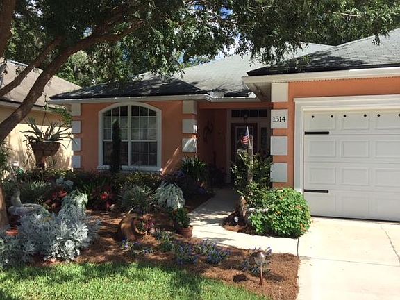 Front Yard - landscapped