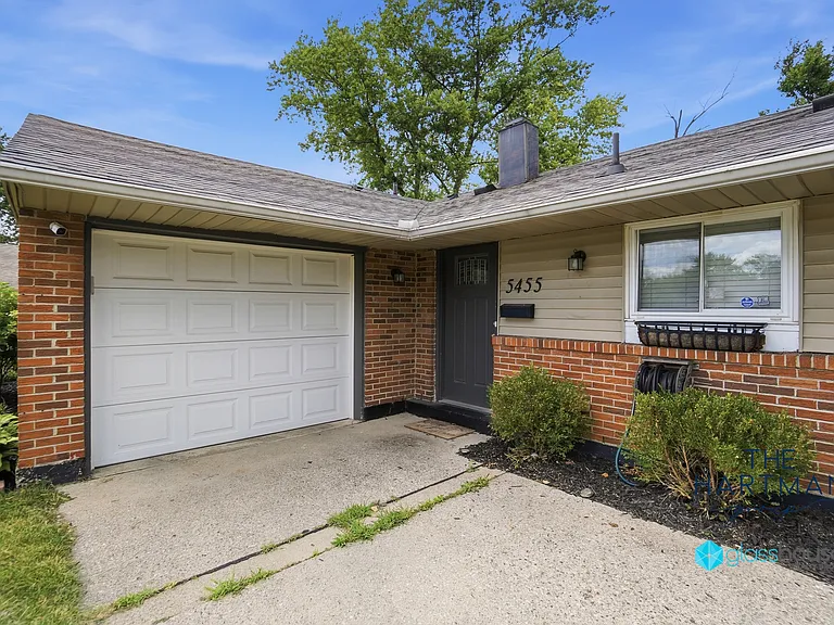 5455 Storck Dr — Photo 4