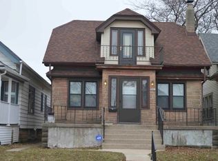 2041 S 69th St, West Allis, WI 53219