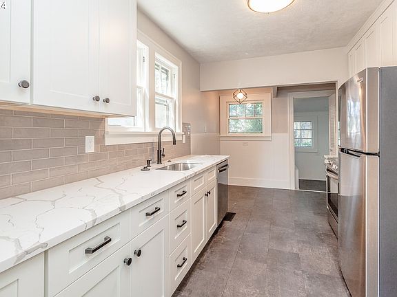 Kitchen>
