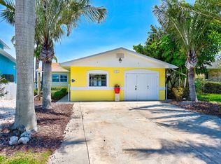857 180th Ave E, Redington Shores, FL 33708