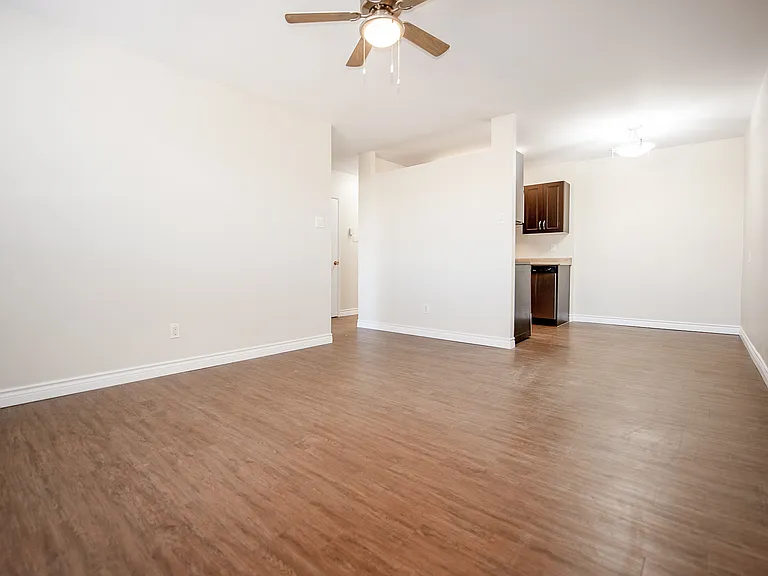 333 Edison Ave #201 — Photo 5