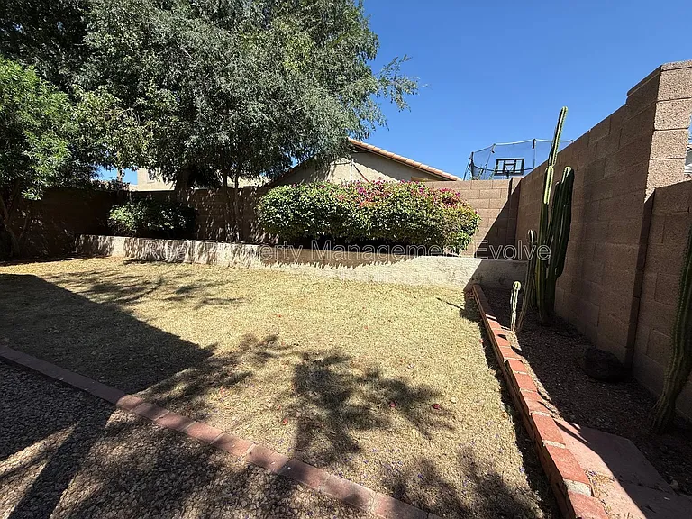 4260 E Rosemonte Dr — Photo 30