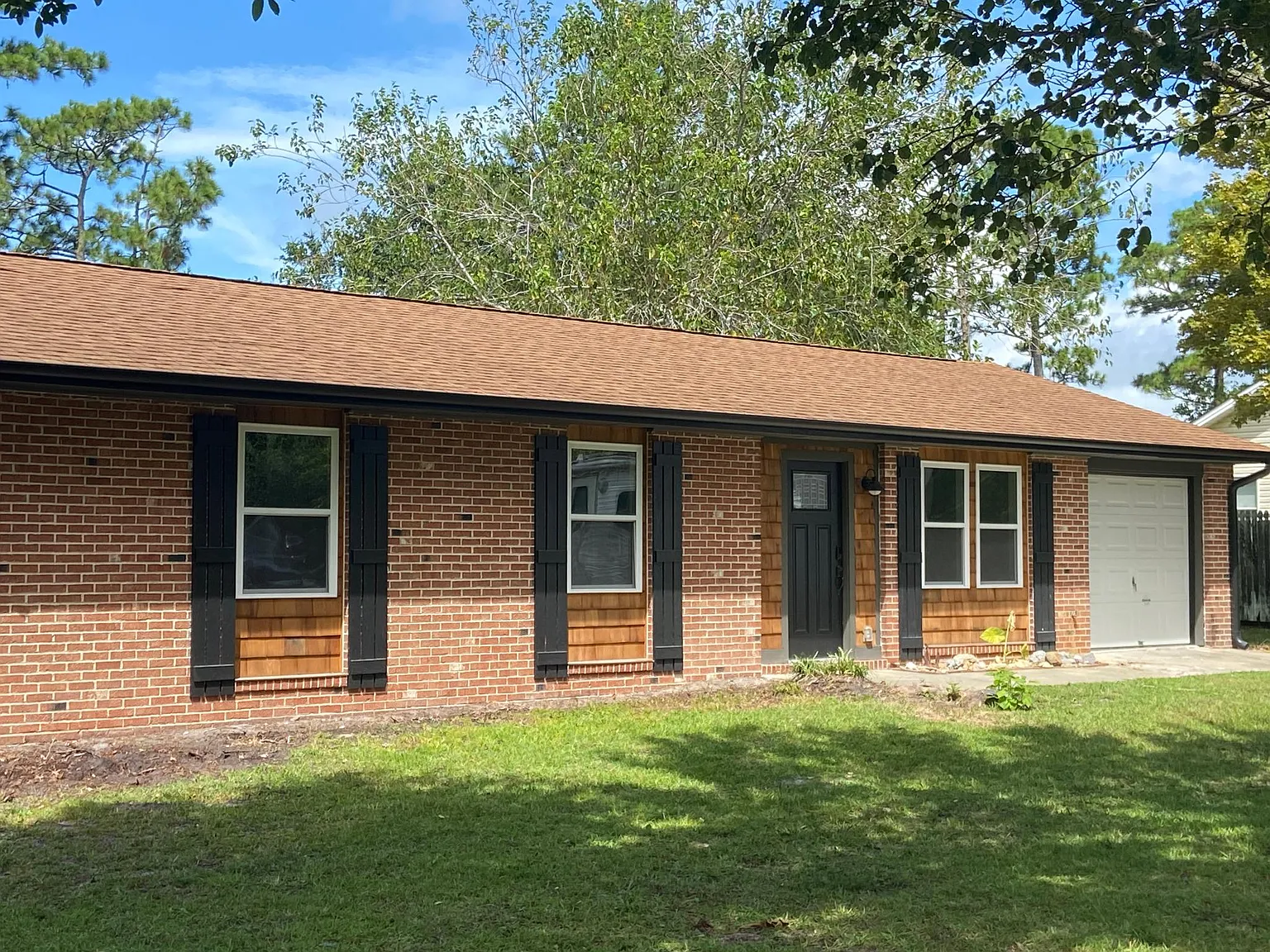 3 bed, $2,400 — Photo 3