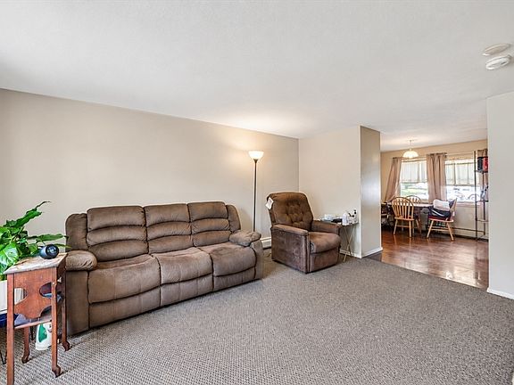 2nd image of 48 Manor Ct #48