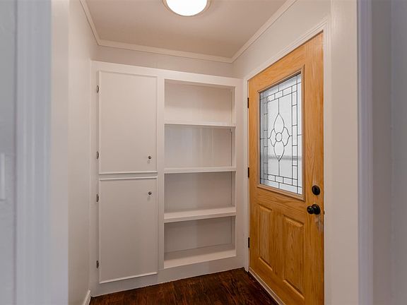 4th image of 1802 W 9th Ave