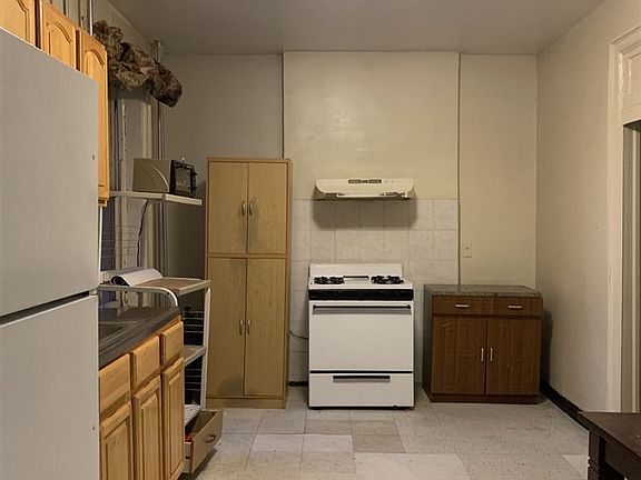 2nd image of 91 Jordan Ave APT 11