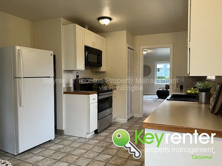 4816 E G St — Photo 10