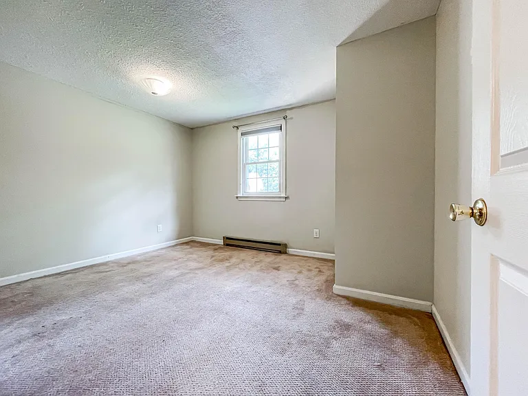 5 Dresden Ct — Photo 61