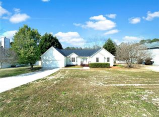 1533 Wynfield Dr, Auburn, GA 30011