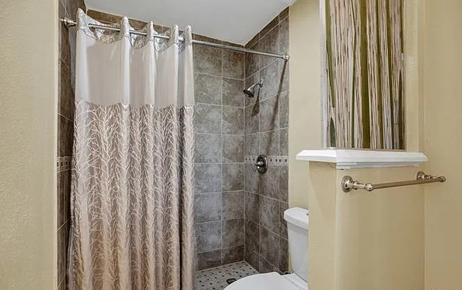 1010 Country Oak Dr — Photo 12