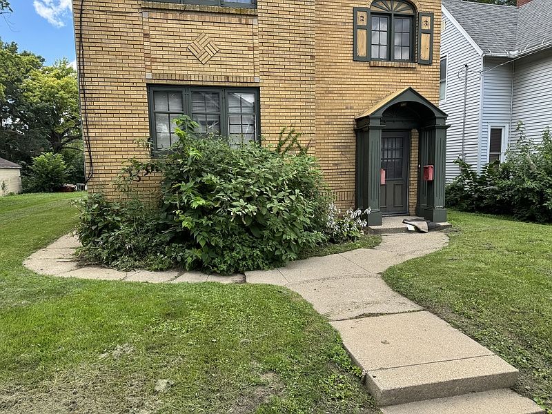 1st image of 907 15th St #2