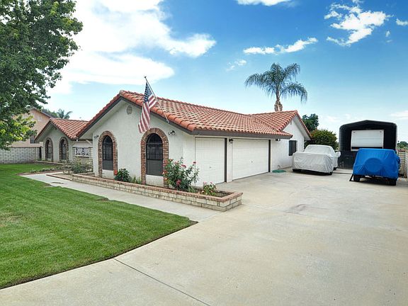 3rd image of 26325 Thacker Dr