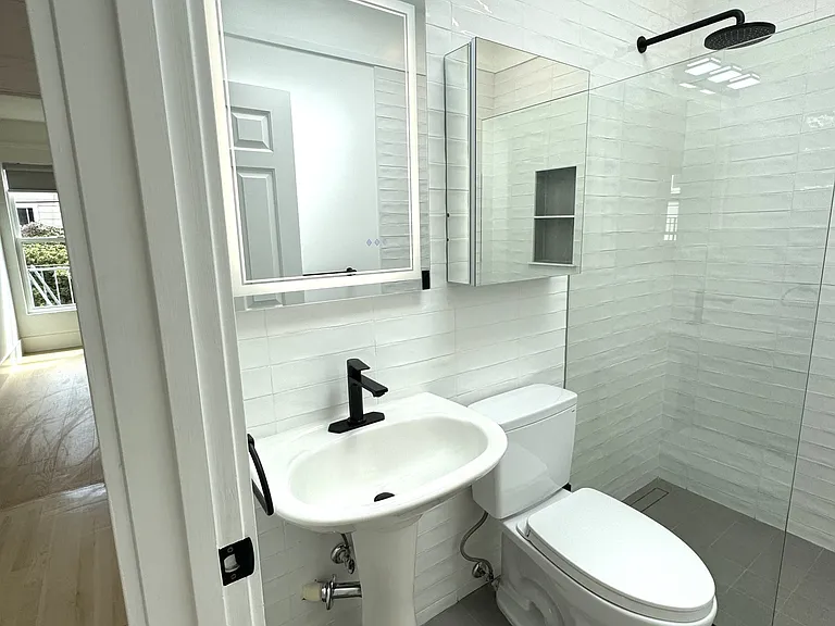 1025 Hampshire St #B — Photo 17