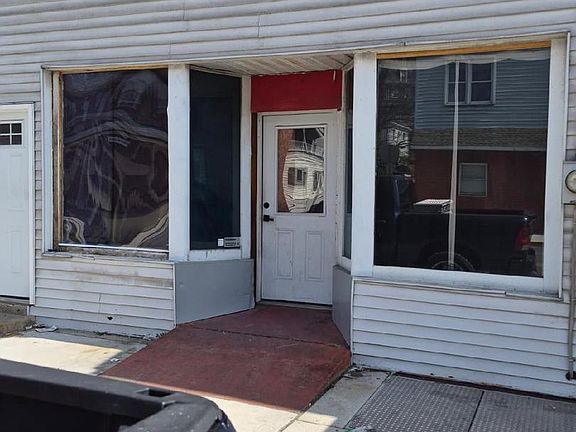3rd image of 170 Valley St