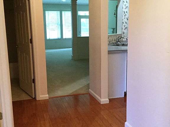 4th image of 2465 Crimson Dr #2465