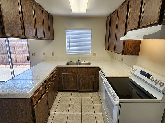 4th image of 7494-96 Armstrong Pl #7496