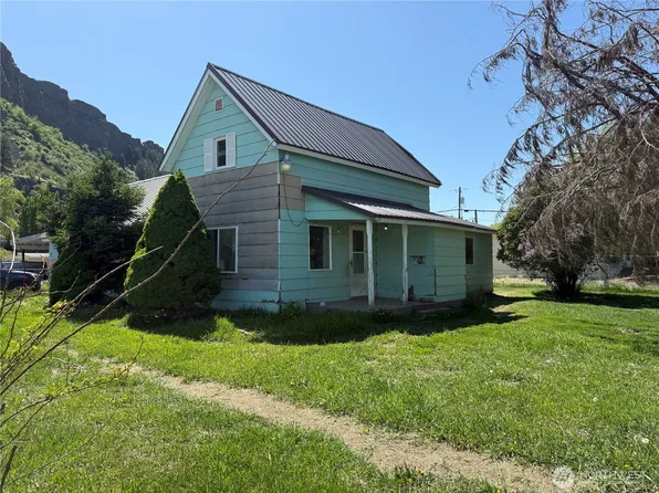 22037 NE Alcan Road, Grand Coulee, WA 99133