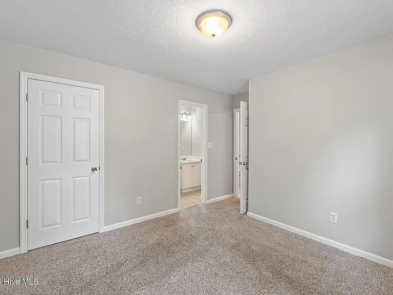 1006 Bertram Rd — Photo 7